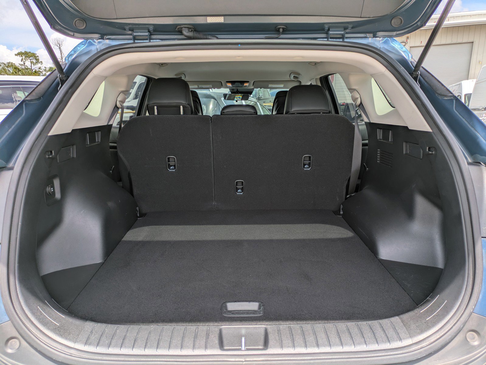 Certified 2023 Kia Sportage EX AWD/4WD image 10