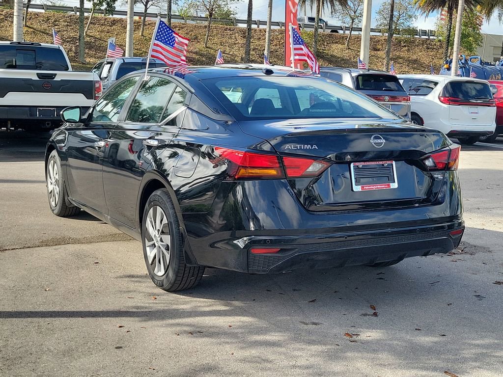 Certified 2025 Nissan Altima 2.5 S image 4