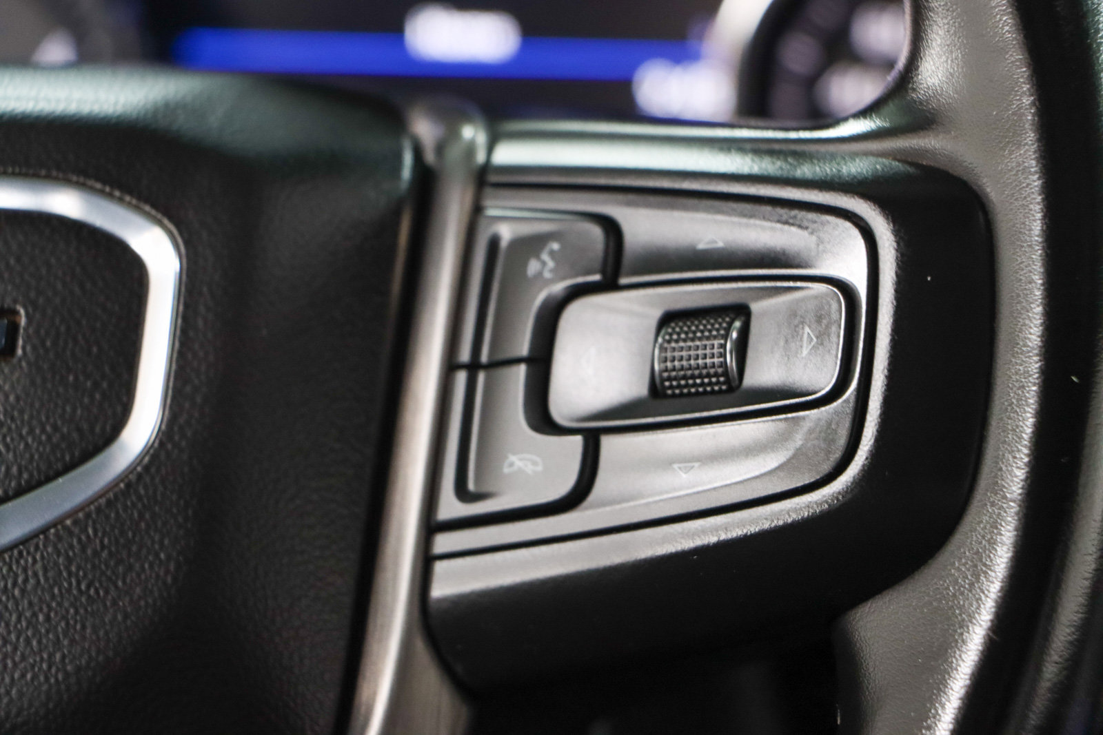 Used 2023 GMC Sierra 2500 Denali w/ Denali Ultimate Package image 15