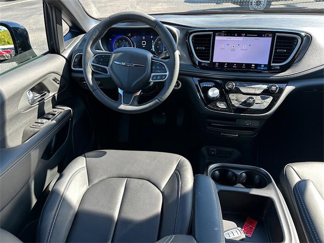 New 2026 Chrysler Pacifica Select image 17