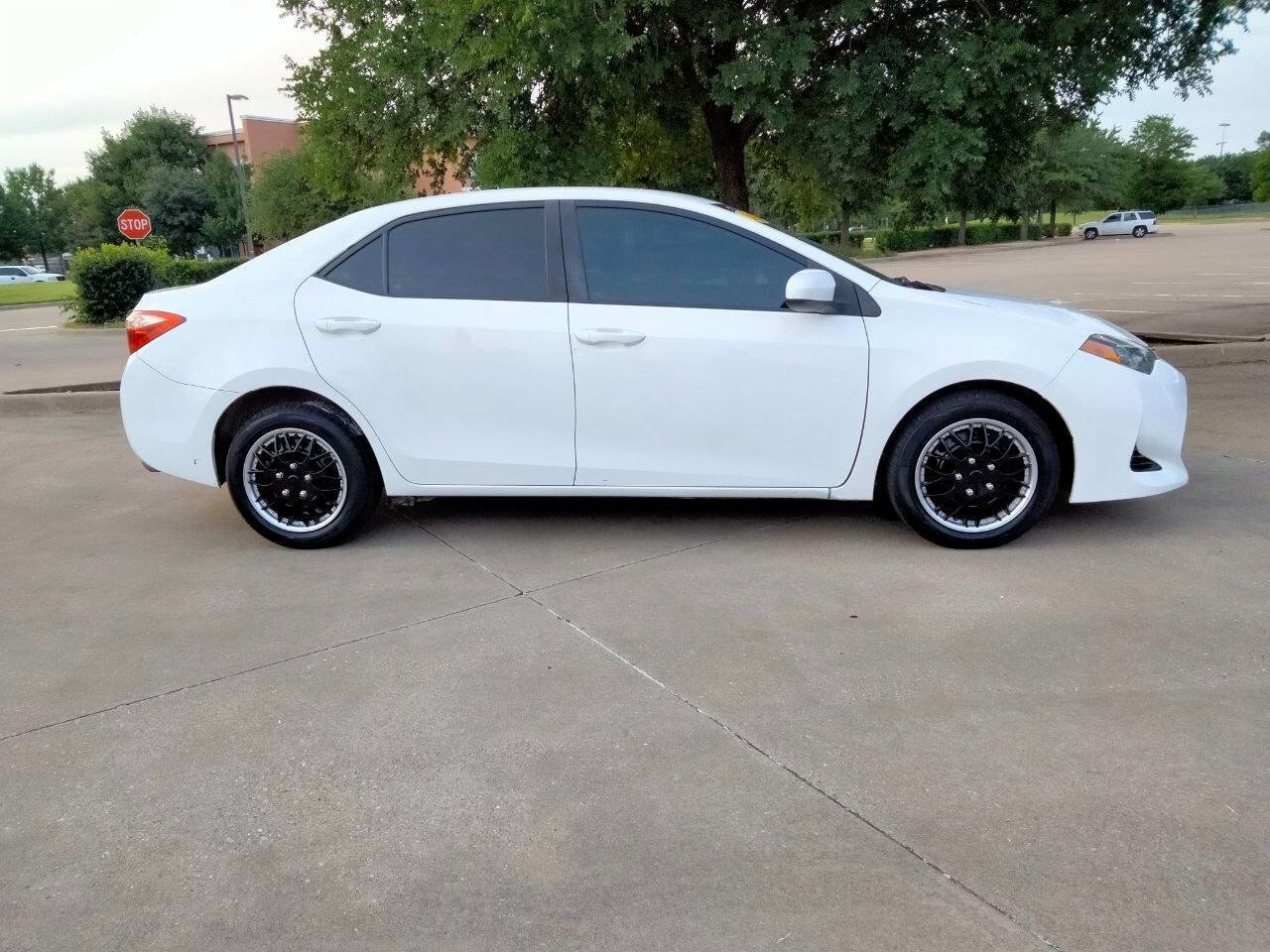Used 2019 Toyota Corolla LE FWD image 4