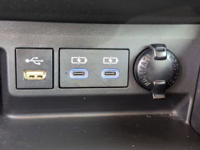Used 2022 Toyota Highlander XLE image 31