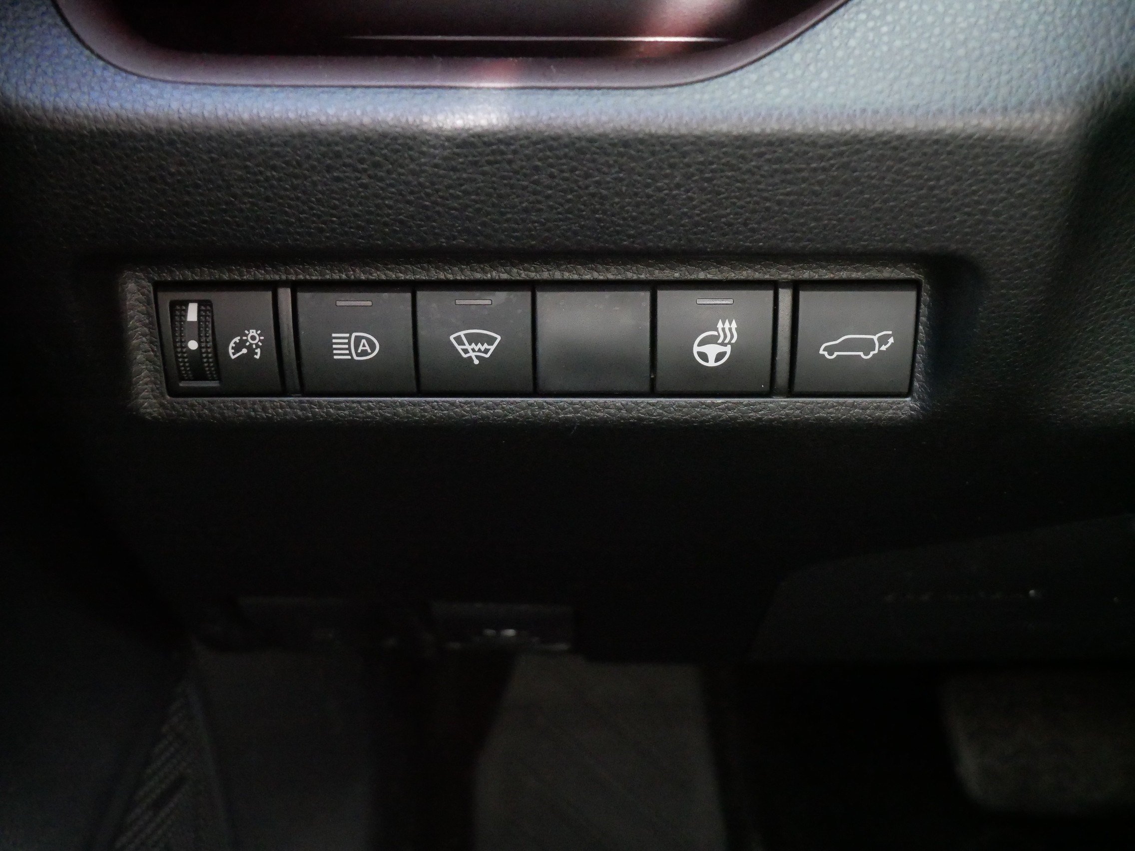 Certified 2019 Toyota RAV4 Limited w/ Cold Weather Package AWD/4WD image 27