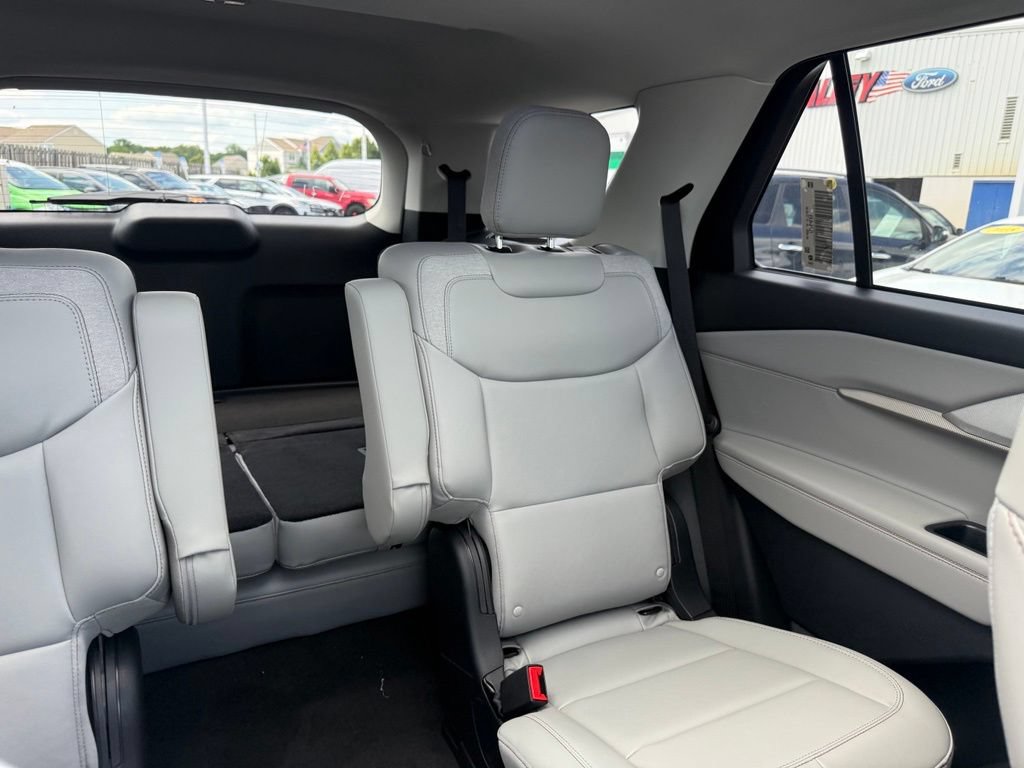 New 2026 Ford Explorer Active w/ Active Comfort Package AWD/4WD image 60