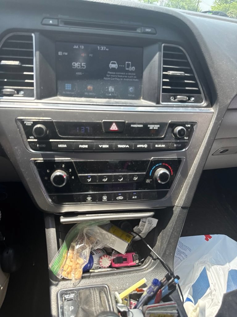 Used 2017 Hyundai Sonata SE w/ Cargo Package FWD image 14