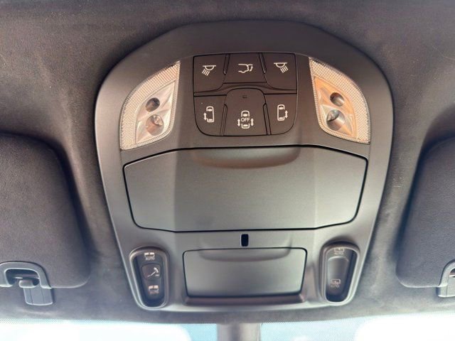 New 2026 Chrysler Pacifica Pinnacle w/ Trailer Tow Group image 28