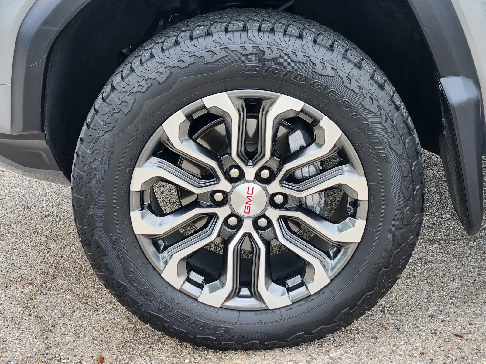 Used 2024 GMC Canyon Denali image 31