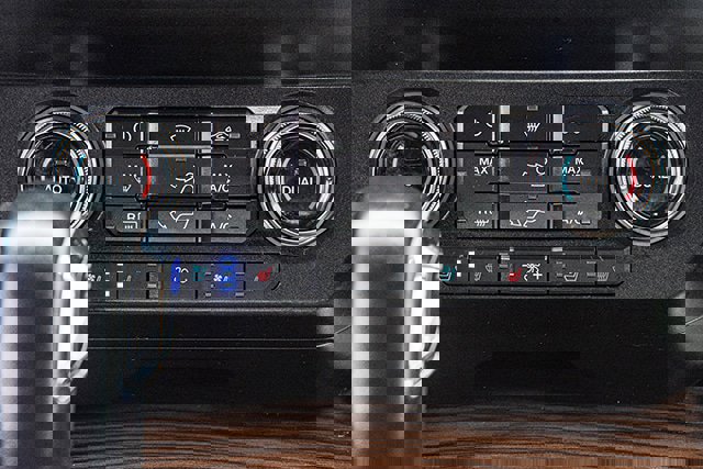 Used 2020 Ford F150 Lariat w/ Equipment Group 502A Luxury image 22