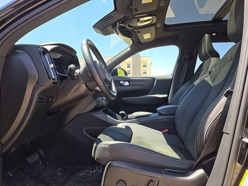 Certified 2023 Volvo XC40 Recharge Plus AWD/4WD image 23
