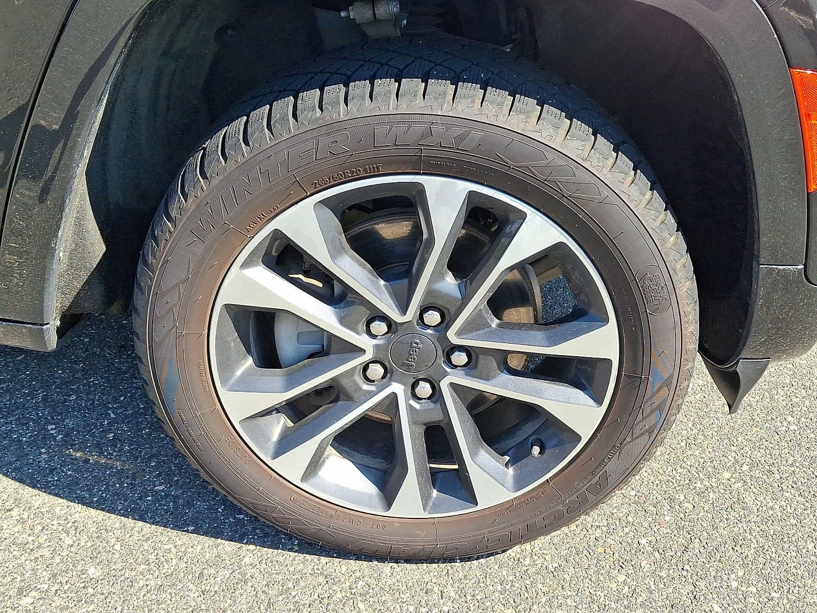 Certified 2022 Jeep Grand Cherokee L Overland w/ Luxury Tech Group IV AWD/4WD image 8