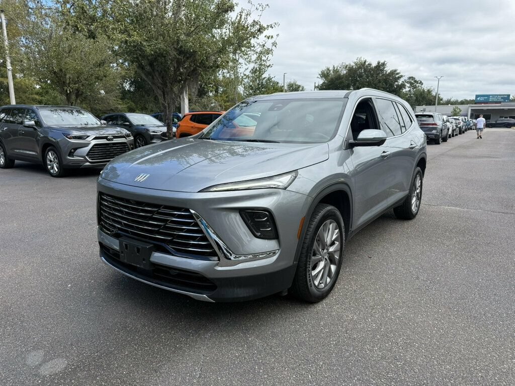 Used 2026 Buick Enclave Preferred FWD image 1