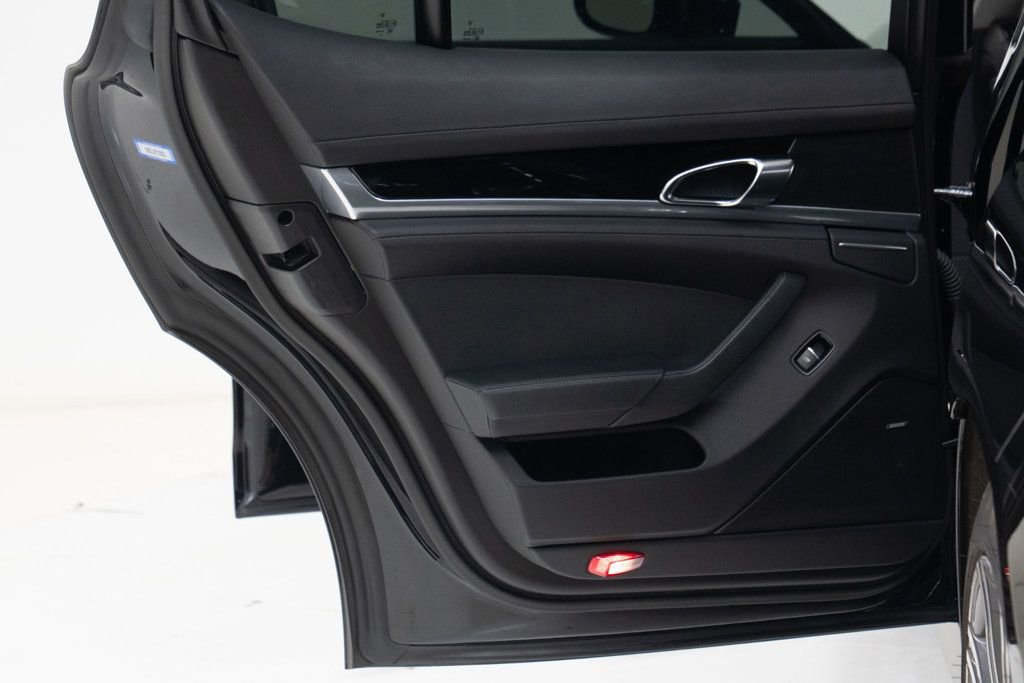 Used 2016 Porsche Panamera Edition image 23