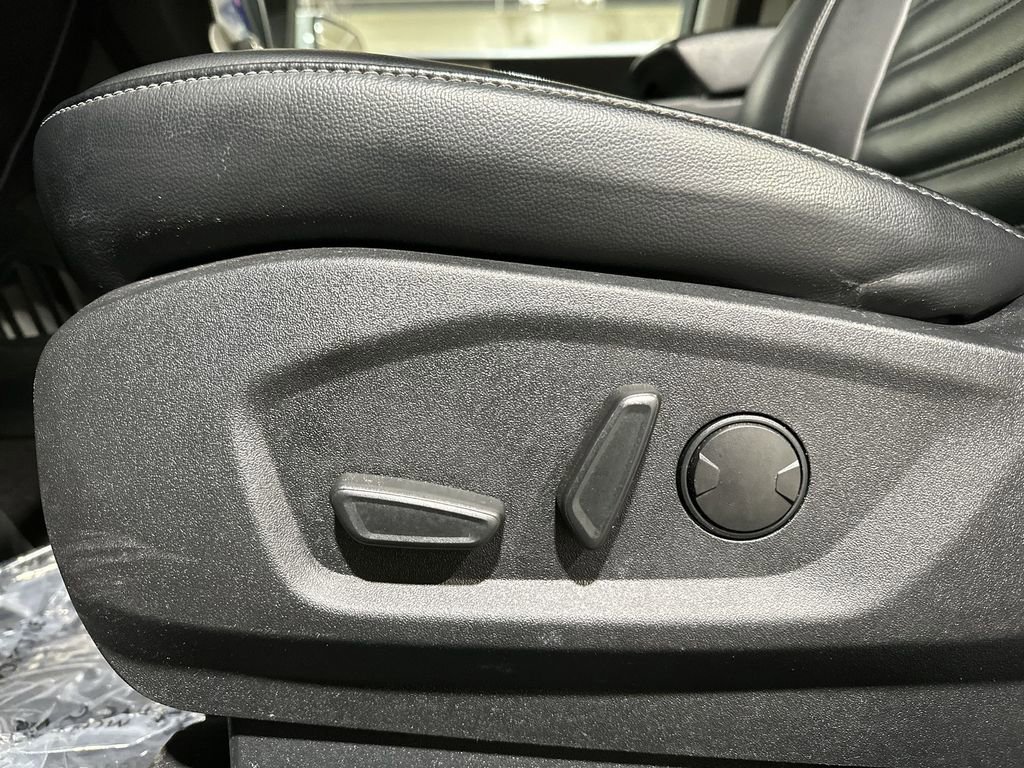 Used 2024 Ford Edge SEL image 14