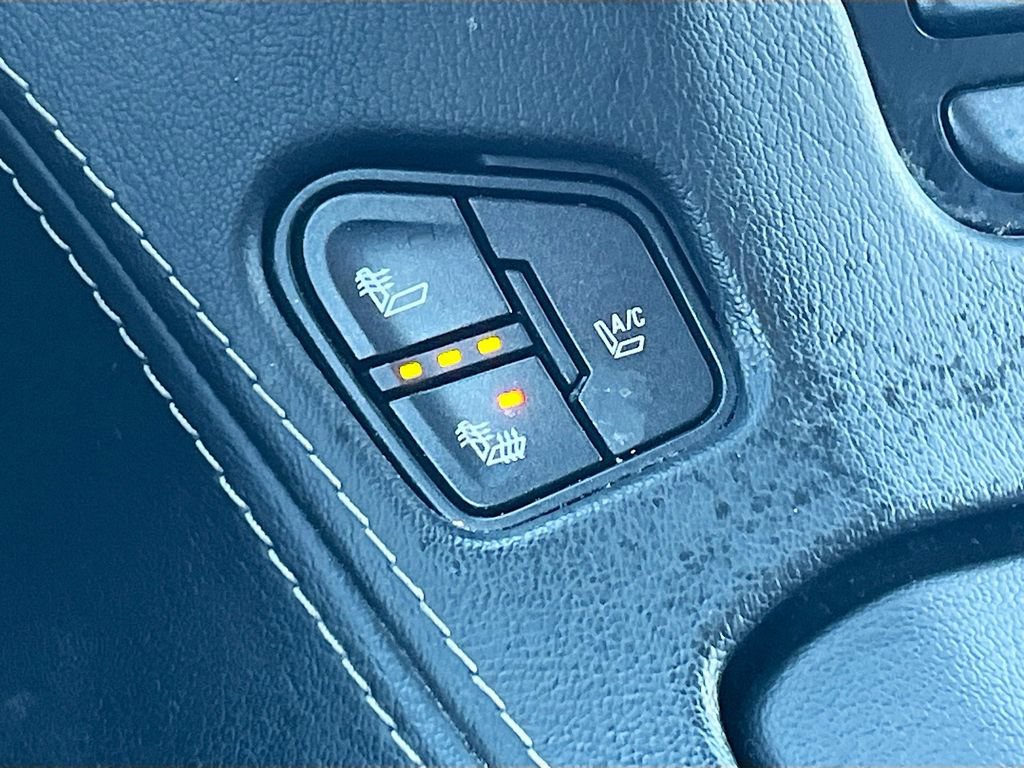 Used 2016 Chevrolet Tahoe LTZ AWD/4WD image 21