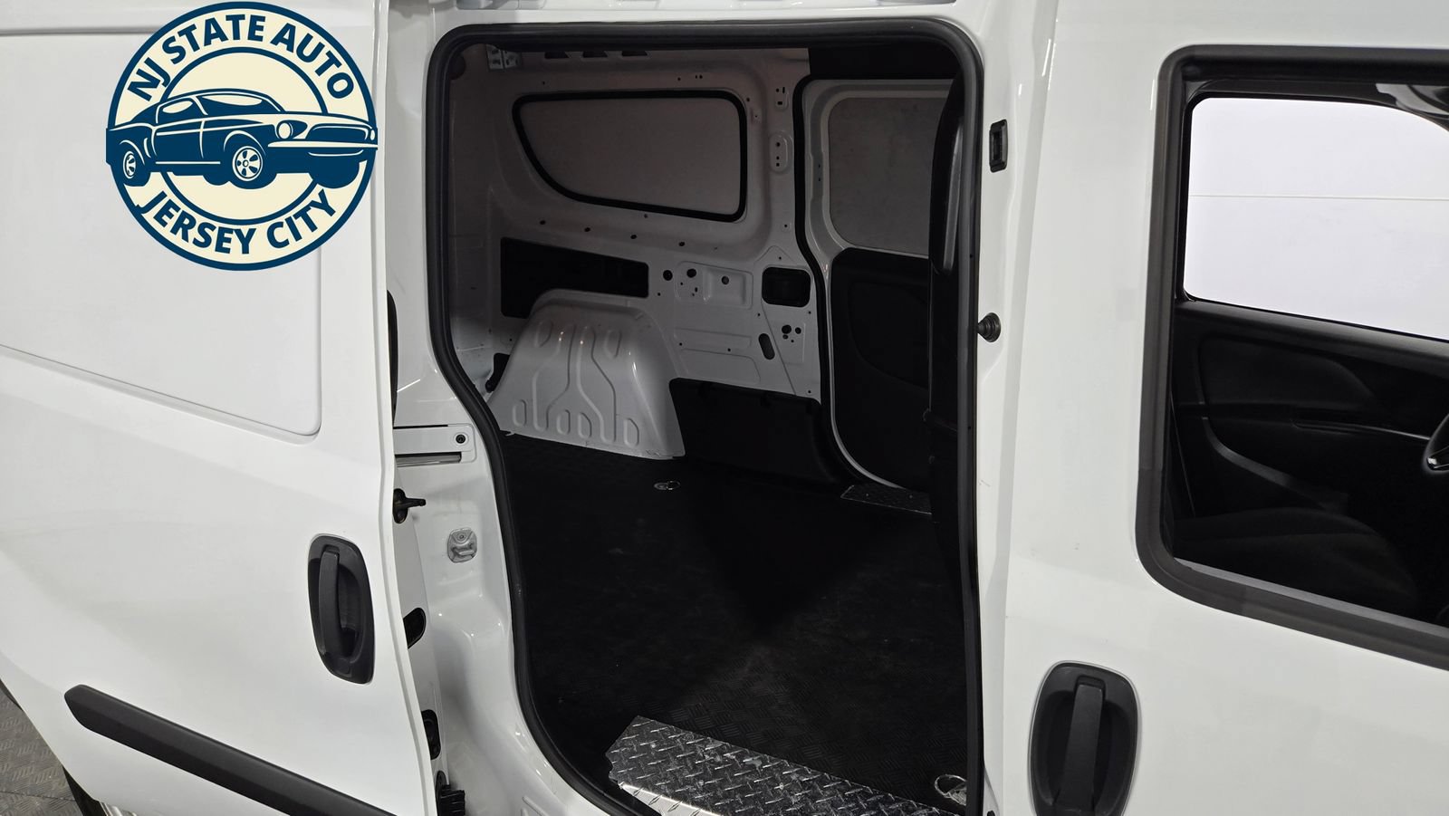 Used 2022 RAM ProMaster City Tradesman FWD image 27