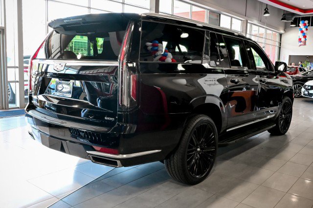 Used 2021 Cadillac Escalade ESV Premium Luxury AWD/4WD image 5