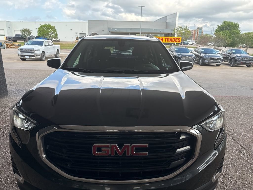 Used 2019 GMC Terrain SLE w/ Driver Convenience Package image 1