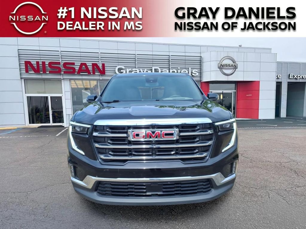 Used 2025 GMC Acadia Elevation w/ Elevation Premium Package FWD image 2