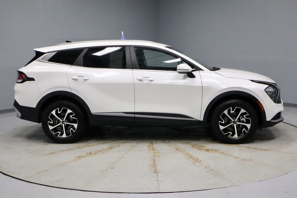 Used 2023 Kia Sportage EX image 12
