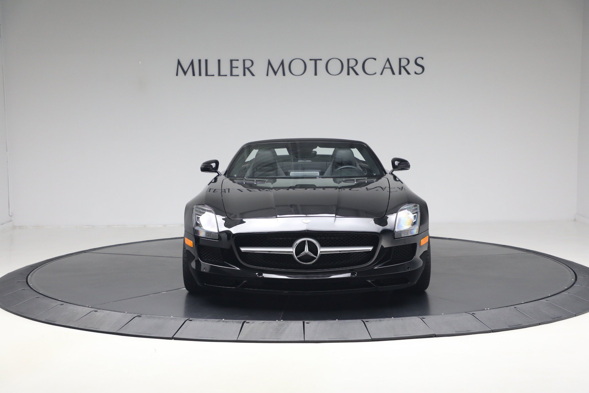 Used 2012 Mercedes-Benz SLS AMG Roadster image 12