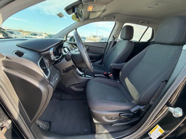 Used 2019 Chevrolet Trax LS w/ Tint and Cruise Package image 17