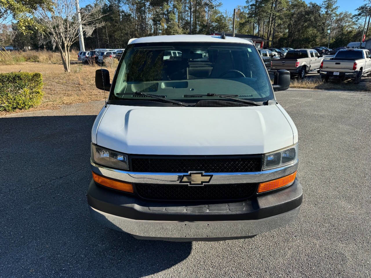 Used 2016 Chevrolet Express 3500 LT w/ LT Preferred Equipment Group image 2