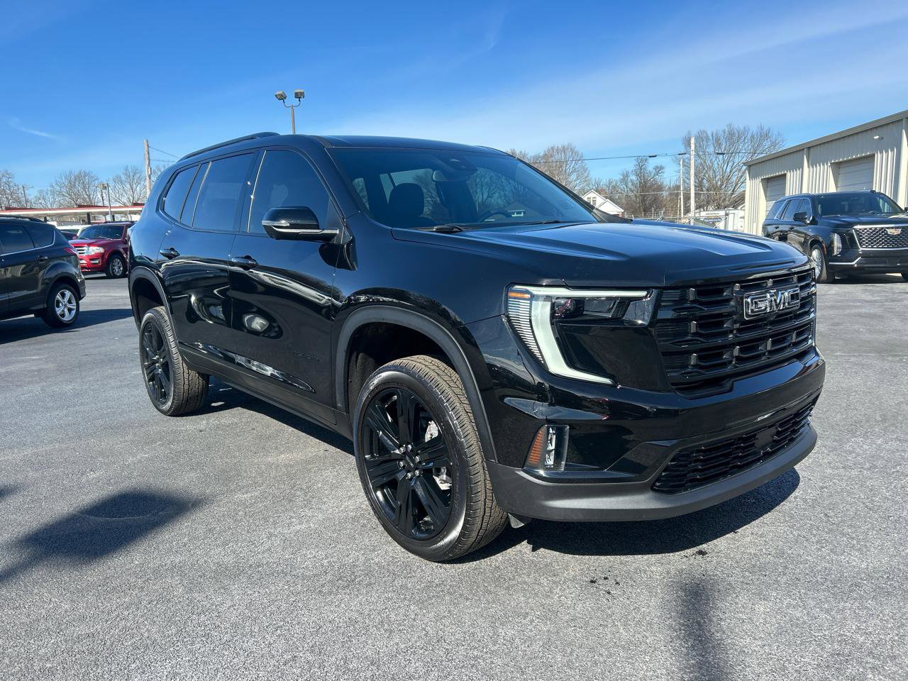 Used 2025 GMC Acadia Elevation w/ Elevation Premium Package image 3