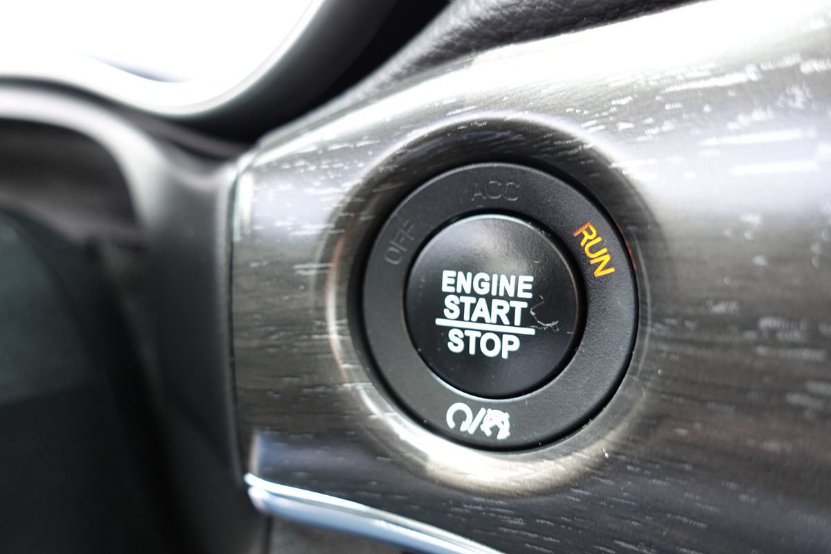 Used 2018 Jeep Grand Cherokee Limited AWD/4WD image 51
