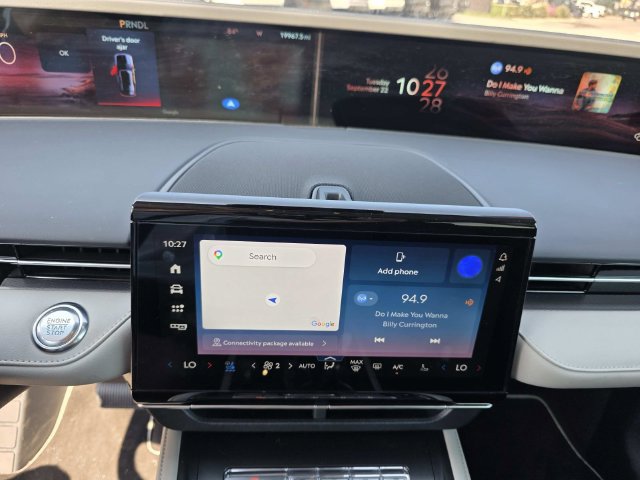 Certified 2024 Lincoln Nautilus Premier AWD/4WD image 10