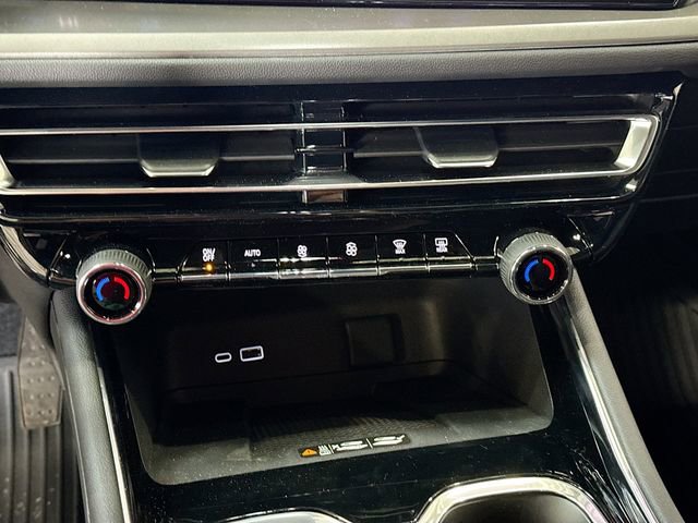 New 2026 Chevrolet Traverse LT w/ LPO, Floor Liner Package image 17