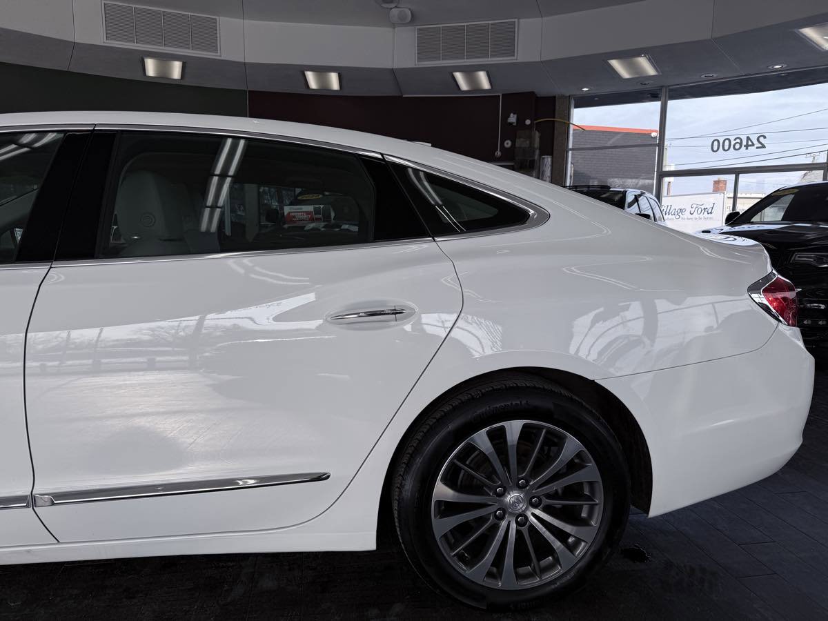 Used 2017 Buick LaCrosse Essence image 20
