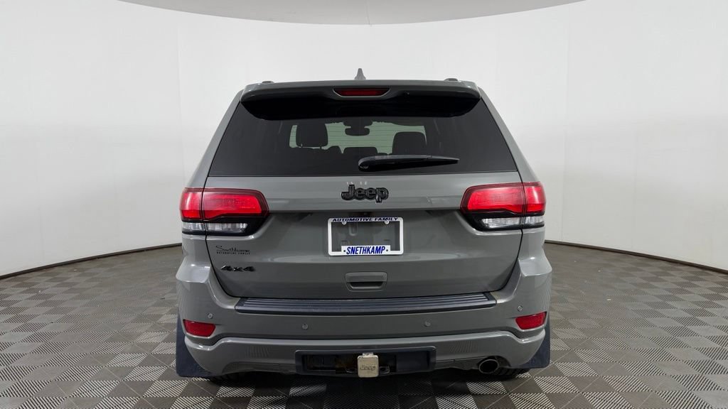 Used 2020 Jeep Grand Cherokee Altitude AWD/4WD image 7