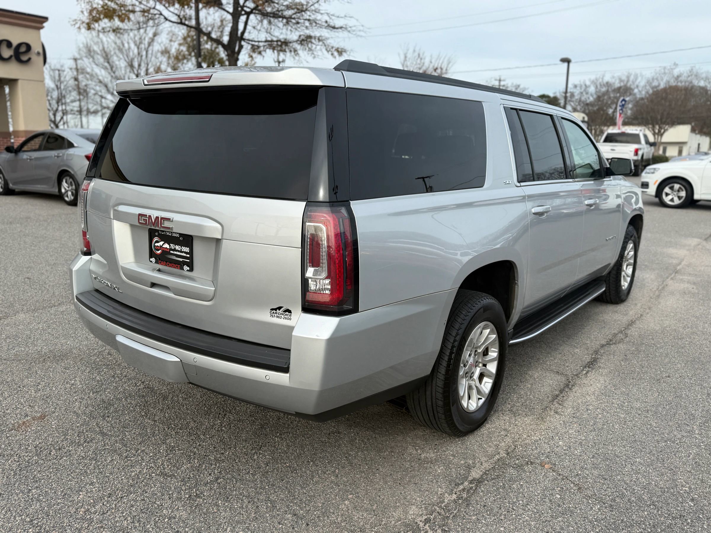 Used 2018 GMC Yukon XL SLT w/ Open Road Package image 7