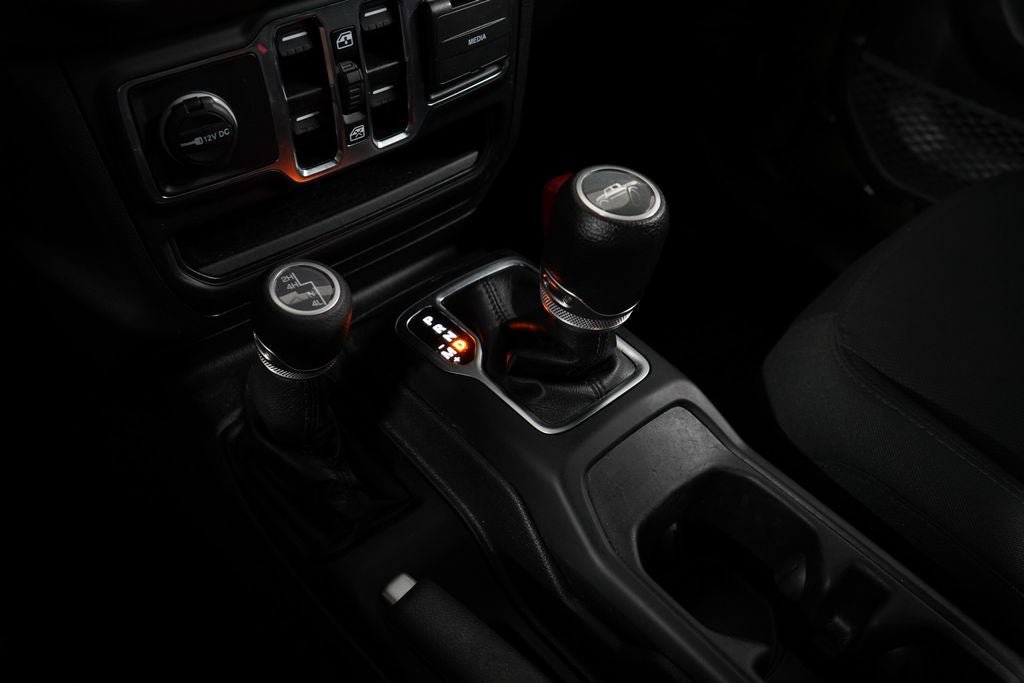 Used 2022 Jeep Gladiator Sport AWD/4WD image 17