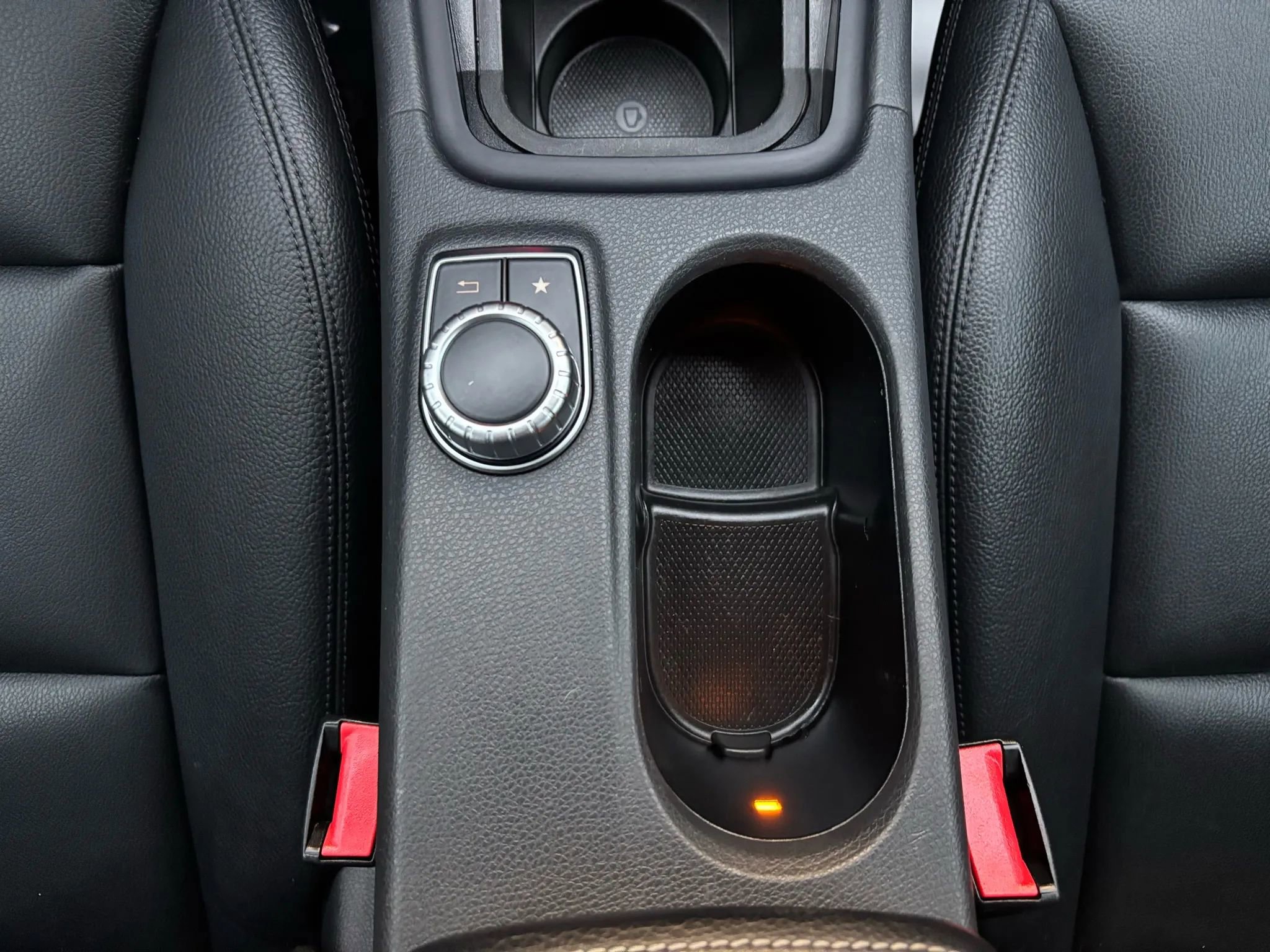 Used 2015 Mercedes-Benz CLA 250 image 35