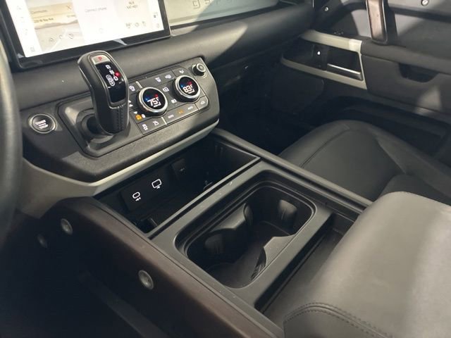 Used 2024 Land Rover Defender 110 S image 30