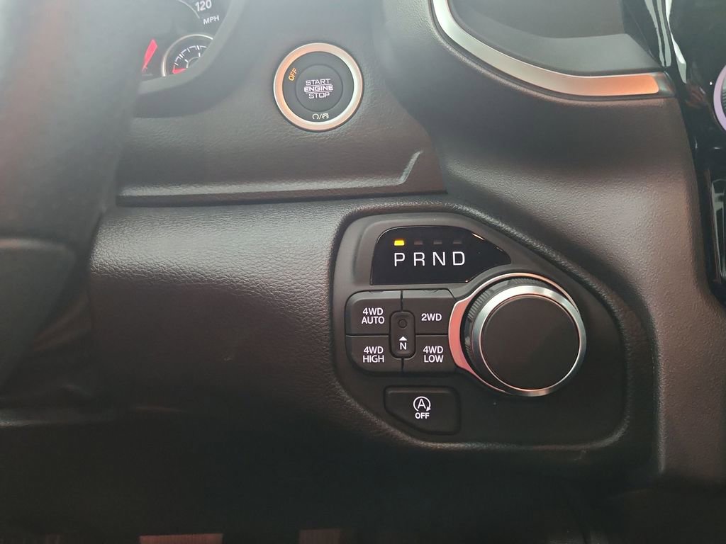 New 2026 RAM 1500 4x4 Crew Cab image 28