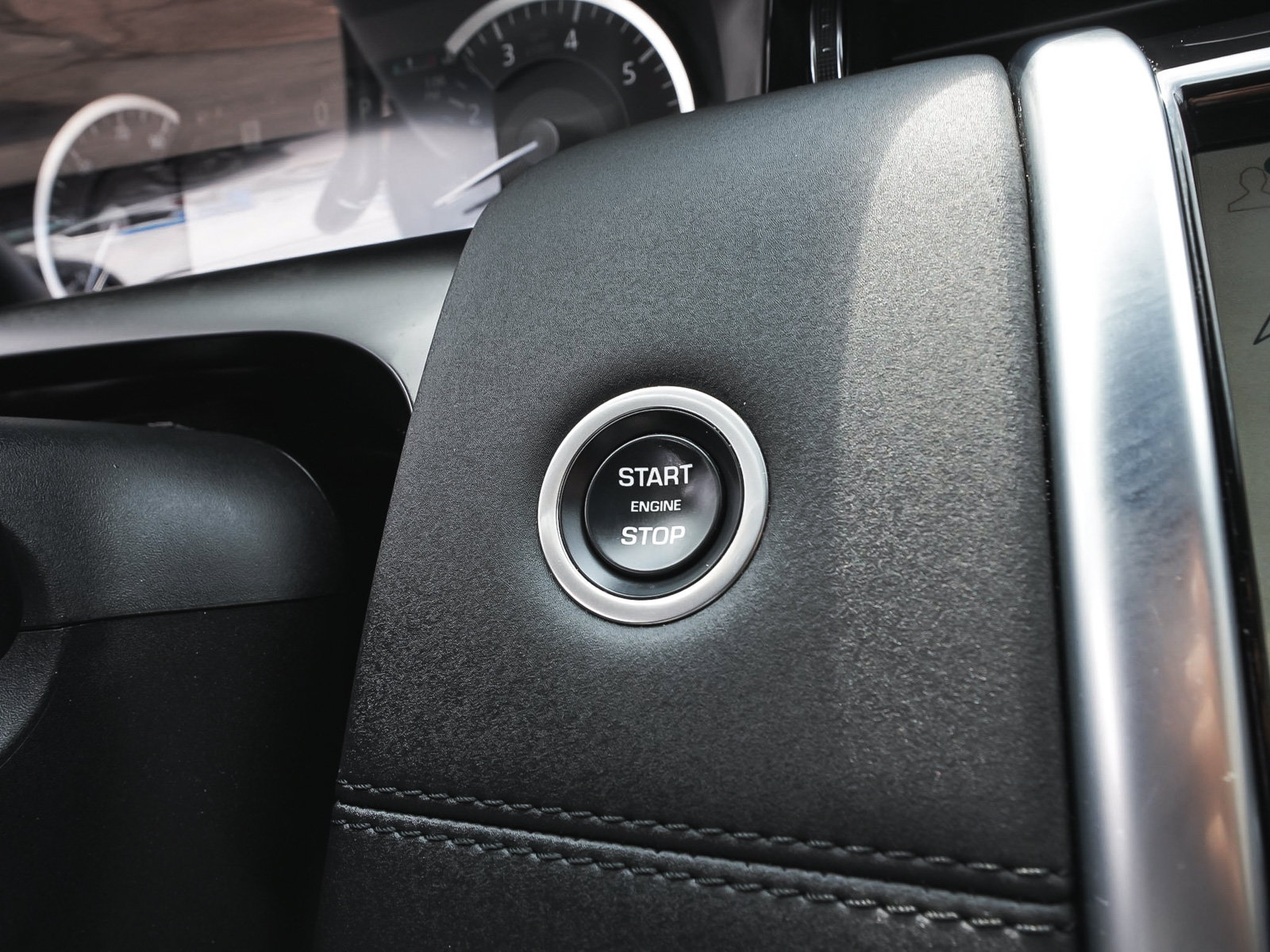 Used 2023 Land Rover Discovery Sport S AWD/4WD image 25