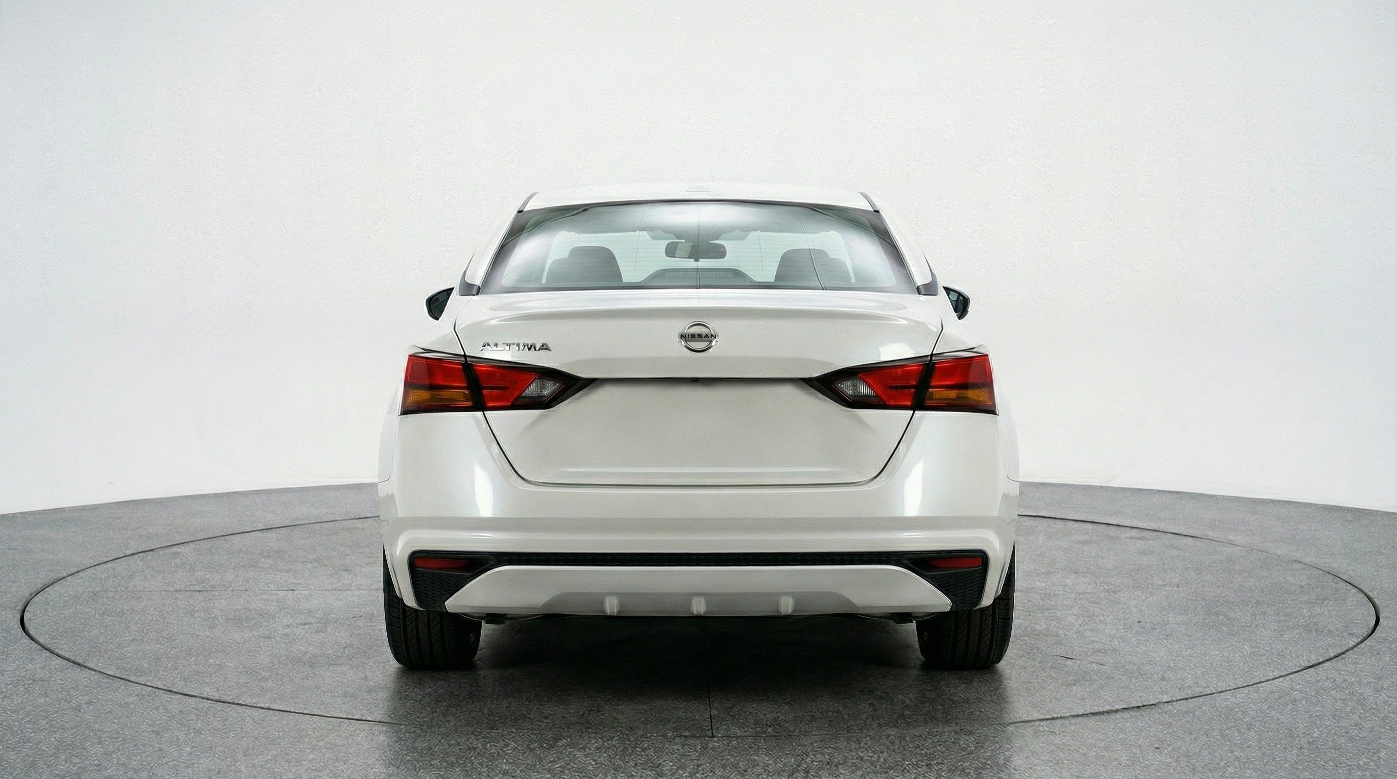 Used 2025 Nissan Altima 2.5 SV FWD image 7