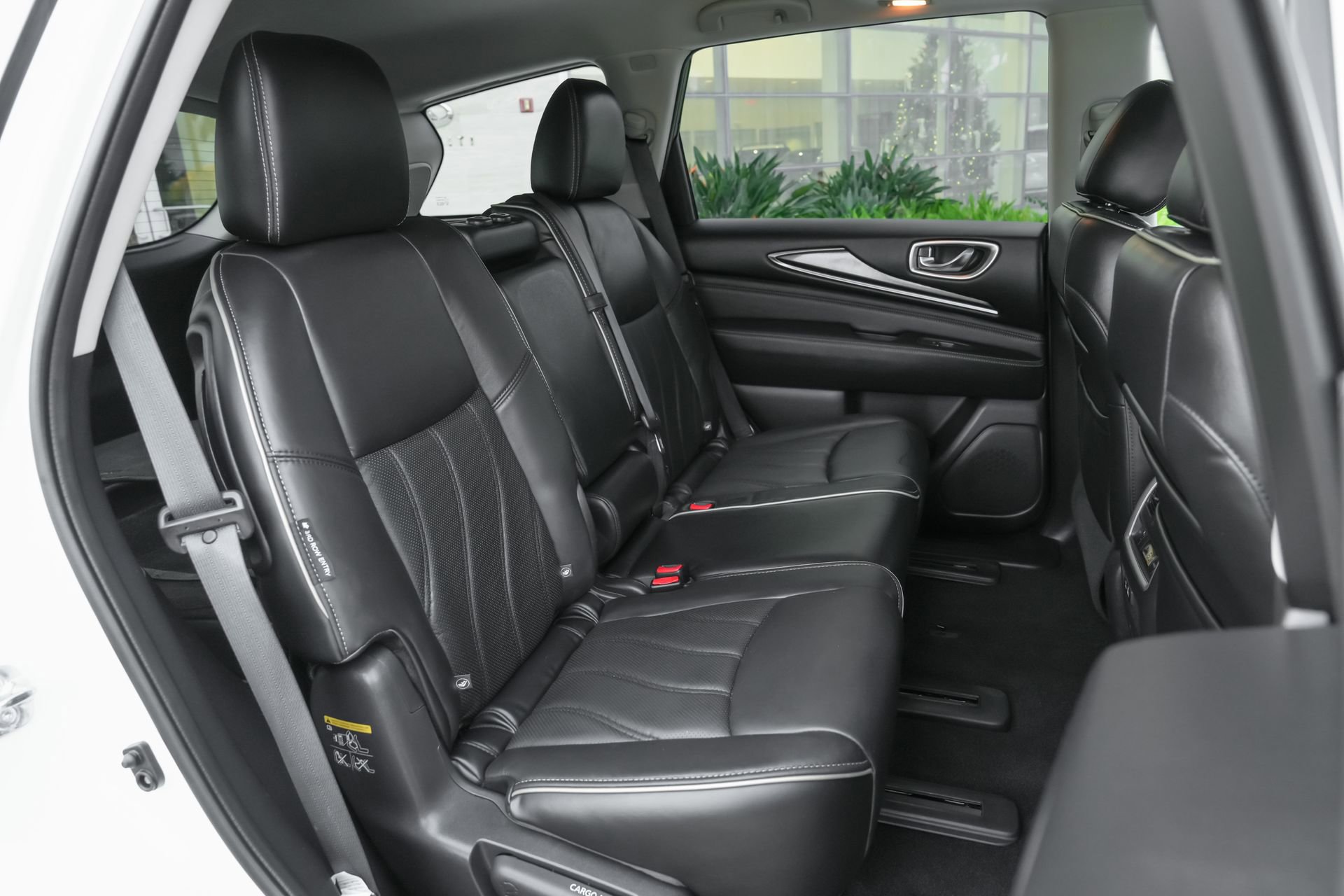 Used 2019 INFINITI QX60 Luxe w/ Essential Package image 35