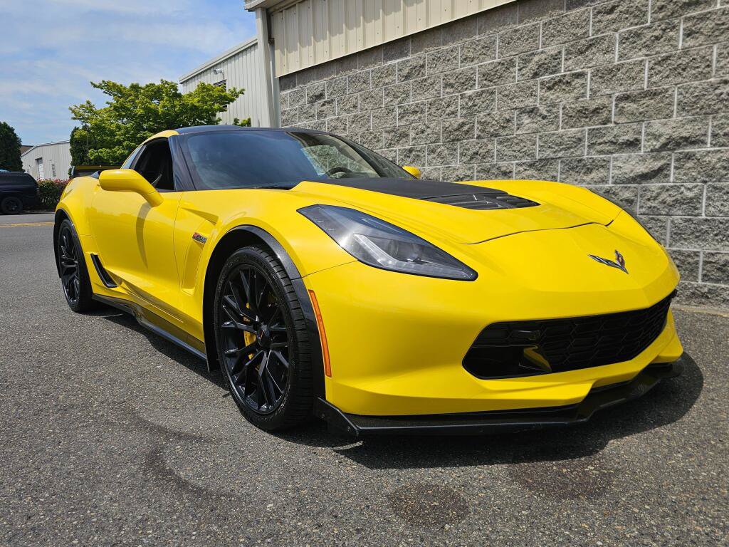 Used 2016 Chevrolet Corvette Z06 w/ 3LZ Preferred Equipment Group RWD image 13