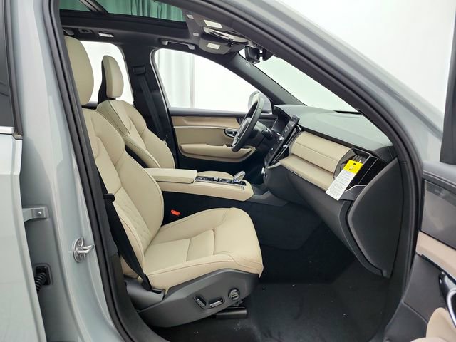 New 2026 Volvo XC90 B5 Plus w/ Protection Package AWD/4WD image 18
