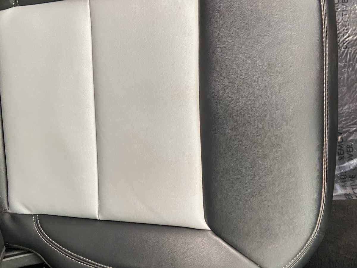 Used 2022 Ford Explorer XLT w/ Equipment Group 202A image 46