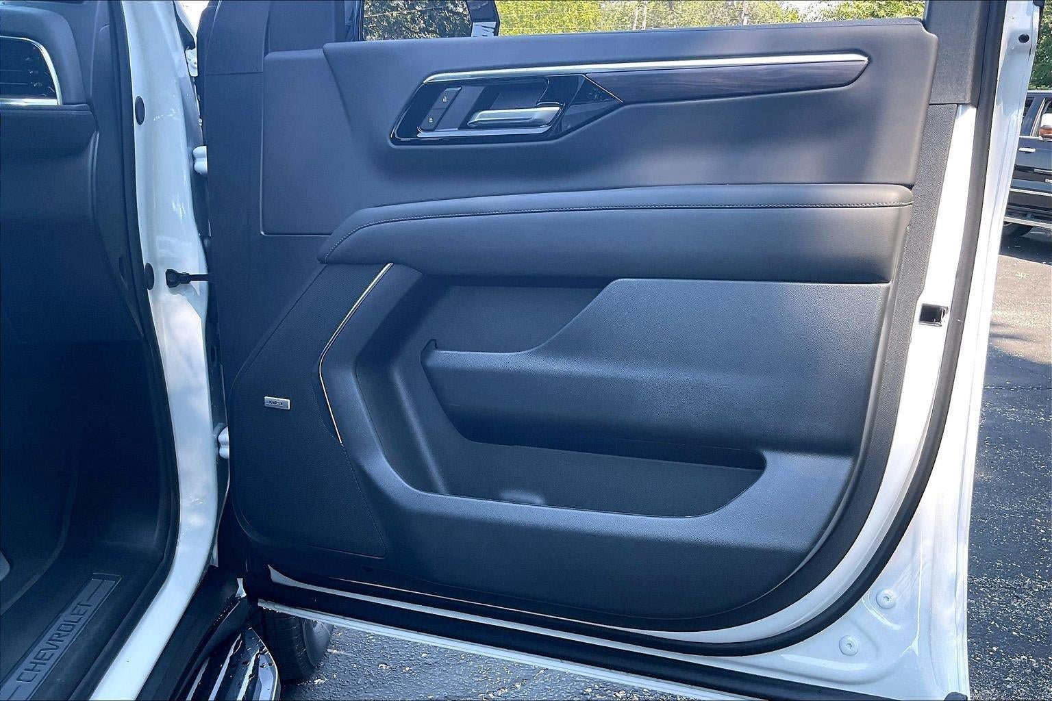 New 2026 Chevrolet Suburban LT AWD/4WD image 27