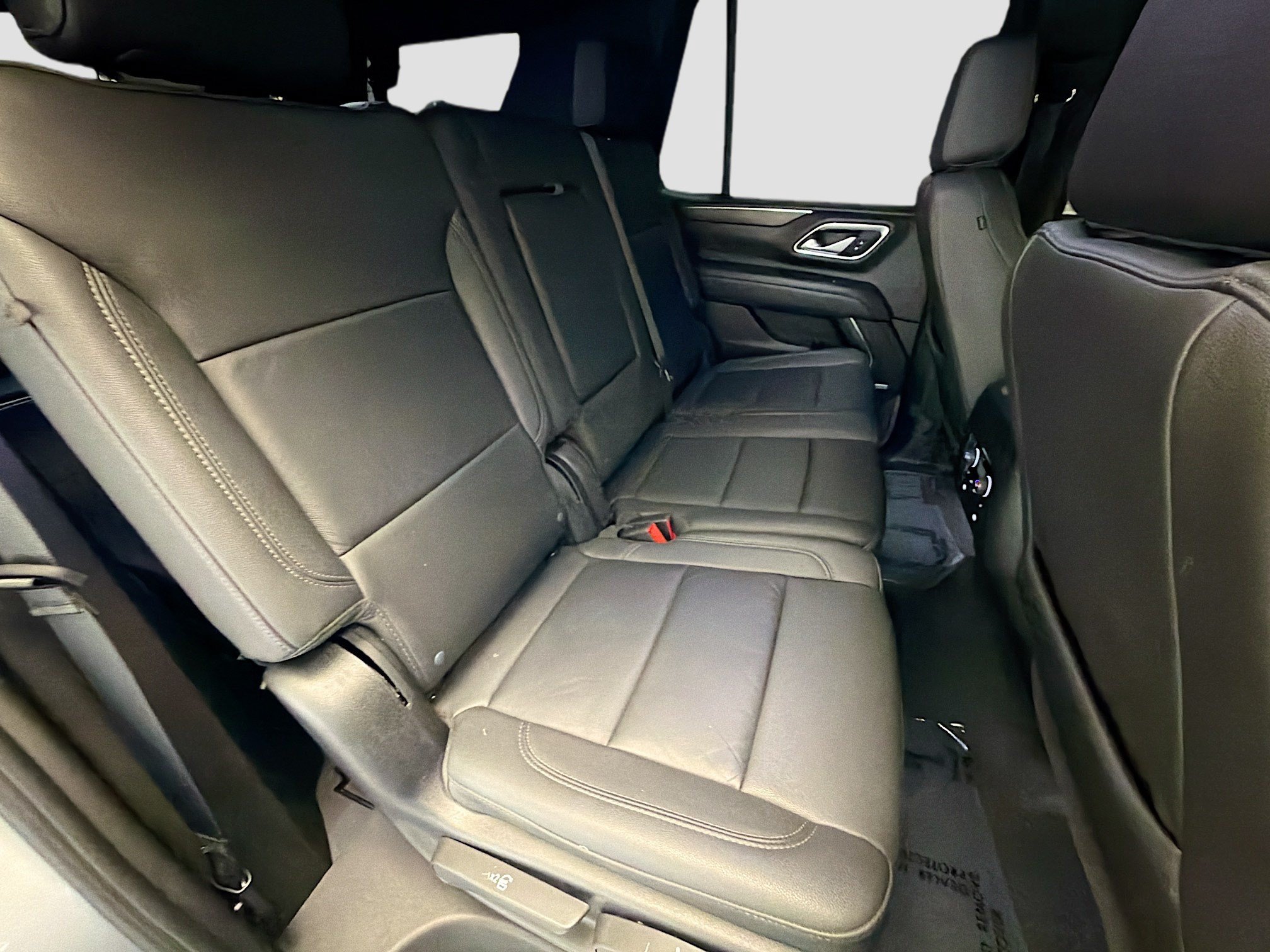 Used 2024 Chevrolet Tahoe LT w/ Luxury Package RWD image 14