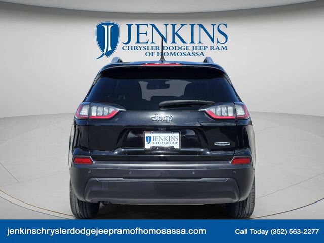 Used 2019 Jeep Cherokee Latitude Plus w/ Comfort/Convenience Group FWD image 5