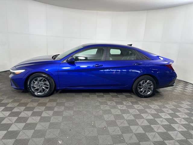 Certified 2024 Hyundai Elantra SEL image 6