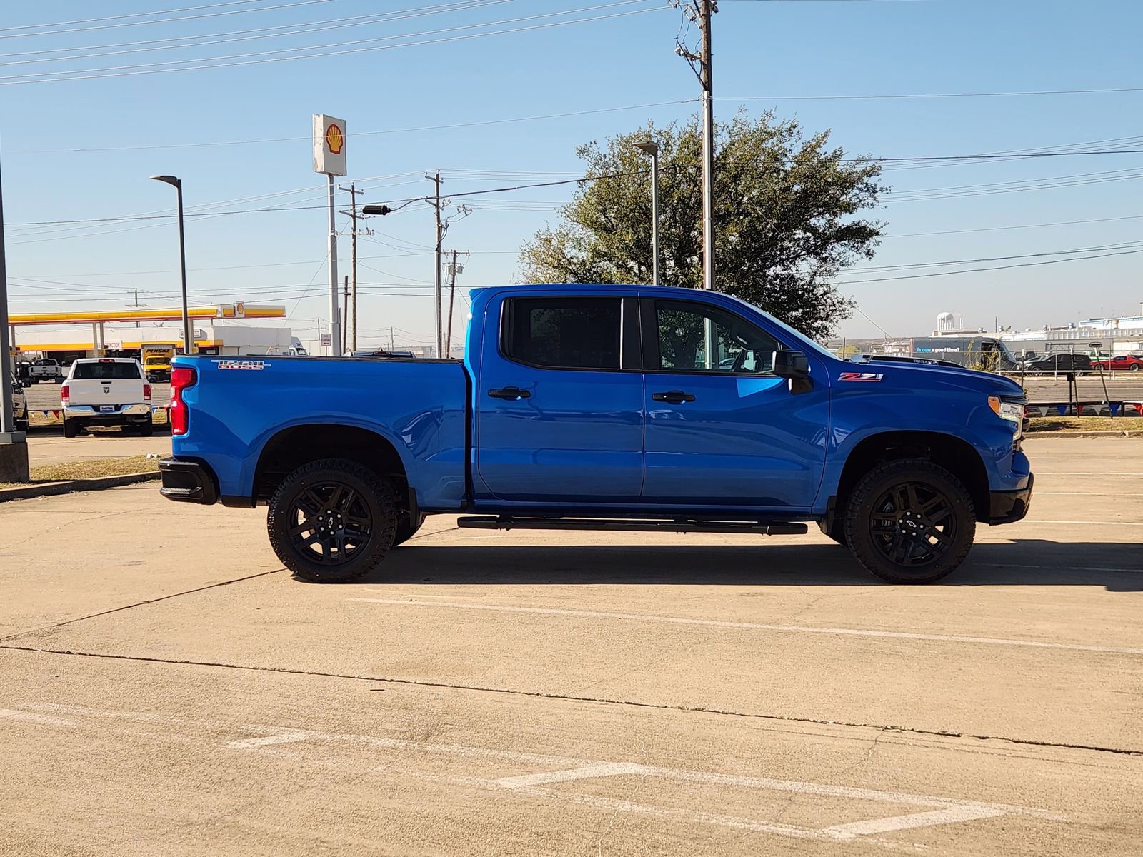 Used 2022 Chevrolet Silverado 1500 LT Trail Boss w/ Protection Package image 8