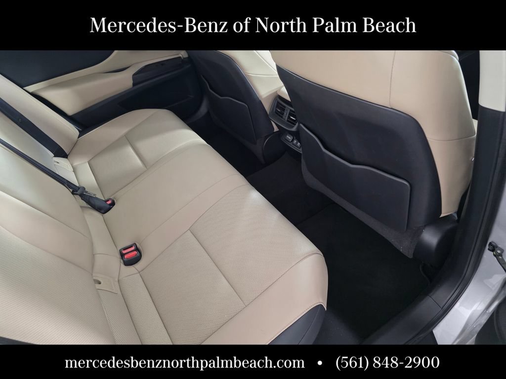 Used 2019 Lexus ES 300h w/ Premium Package FWD image 27
