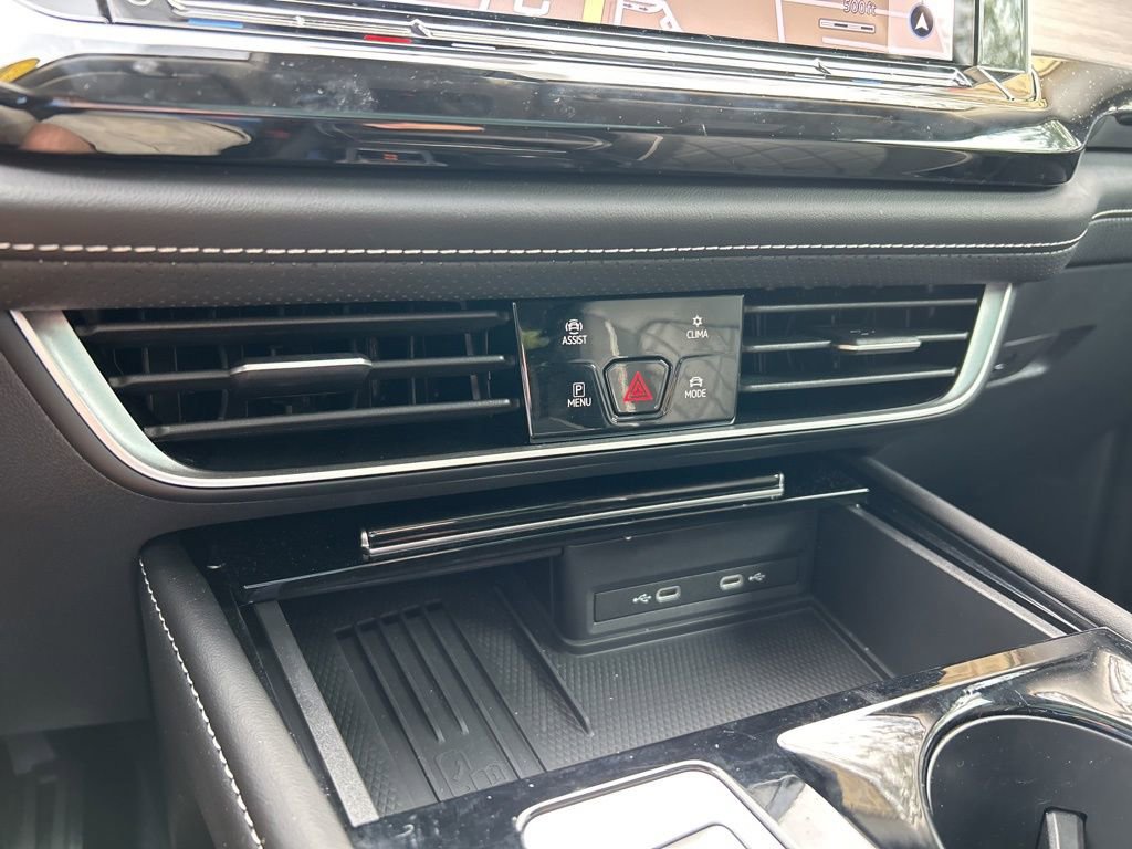 Used 2025 Volkswagen Atlas SEL Premium R-Line image 37